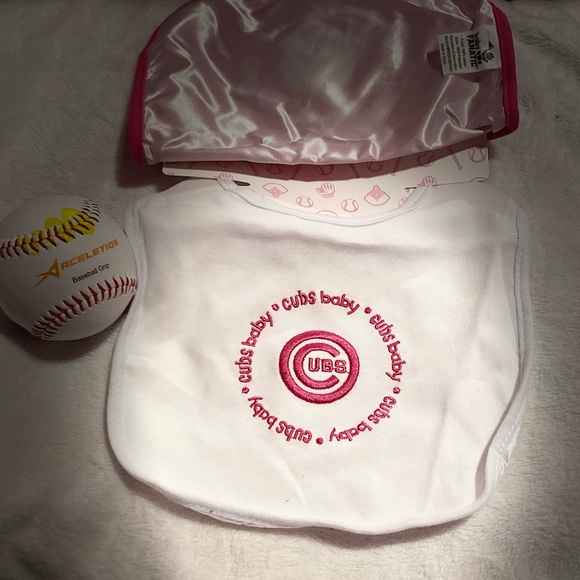 2 Clubs baseball white and pink Girl Silk bibs. - Picture 3 of 3